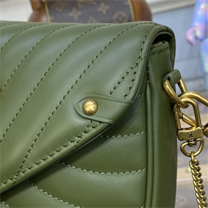 L.V New Wave Multi Pochette Khaki Green M56471