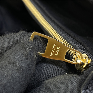 L.V Pochette  Métis  East West Monogram Empreinte Black M46595