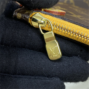 L.V Neverful MM Monogram Canvas Inside Yellow M40997