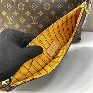 L.V Neverful MM Monogram Canvas Inside Yellow M40997