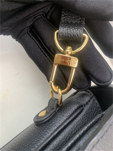 L.V Pochette  Métis  Monogram Empreinte Black M59211