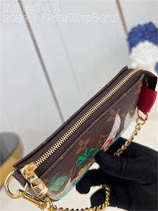 L.V Mini Pochette Accessories Monogram Canvas Vivienne Holidays M82841