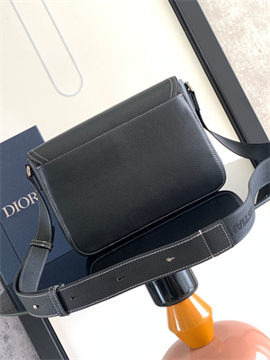 Di.or Saddle Messenger Bag Black Grained Calfskin