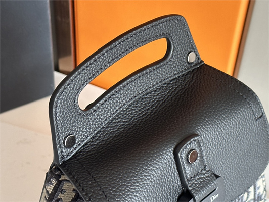 Di.or Mini  Gallop Sling Bag Beige & Black oblique Jacquard Black Grained Calfskin