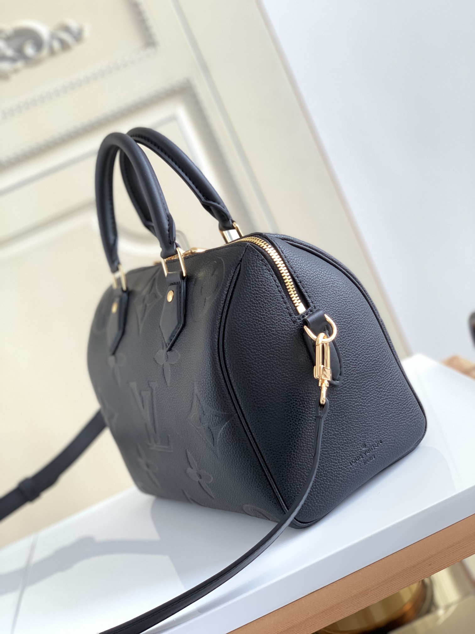 L.V Speedy Bandoulière 25 Monogram Empreinte  Black M58947