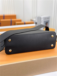 L.V Capucines MM Bag Taurillon Leather Black M20581