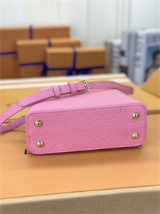 L.V Capucines Mini Bag Taurillon Leather Sakura Pink M22375