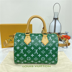 L.V Speedy P9  Bandoulière 25 Monogram Soft Calfskin Green M24423