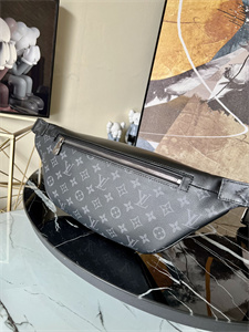 L.V Bumbag Monogram Eclipse M44336