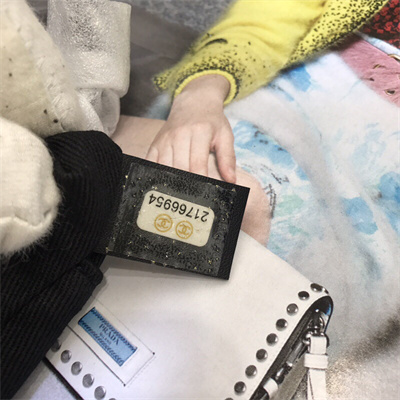 Cha.nel Deauville MM Shopping Bag Mixed Fibers Silver Tone Metal Black/White A67001