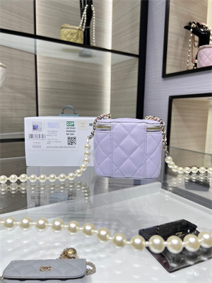 Cha.nel Vanity Case With Chain Lambskin Gold Tone Metal Lilac AP2581