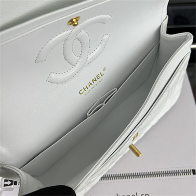 Cha.nel Medium Classic Flap Bag Grained Calfskin Gold Tone Metal White 01112 (Flap Edge Stitch)