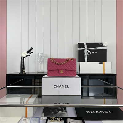 Cha.nel Medium Classic Flap Bag Grained Calfskin Gold Tone Metal Fuchsia 01112