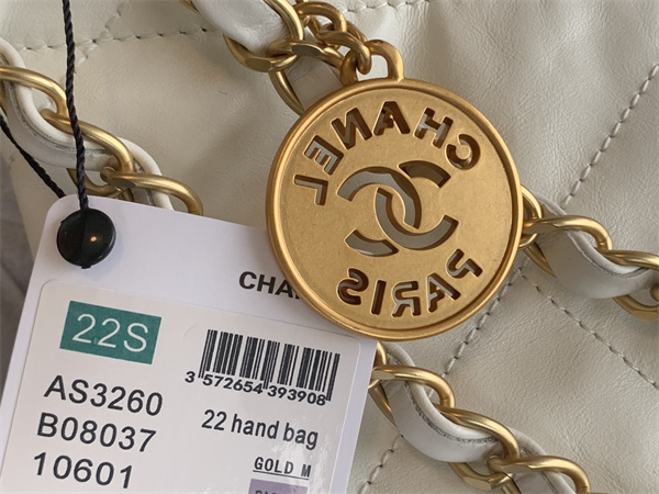 Cha.nel 22 Small Handbag Shiny Calfskin Gold Tone Metal White AS3260