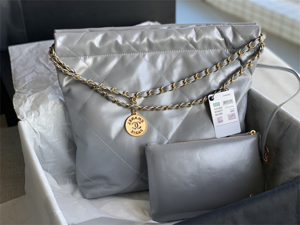 Cha.nel 22 Small Handbag Shiny Calfskin Gold Tone Metal Grey AS3260