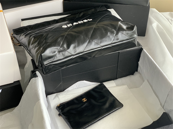 Cha.nel 22 Medium Handbag Shiny Calfskin Gold Tone Metal Black AS3261