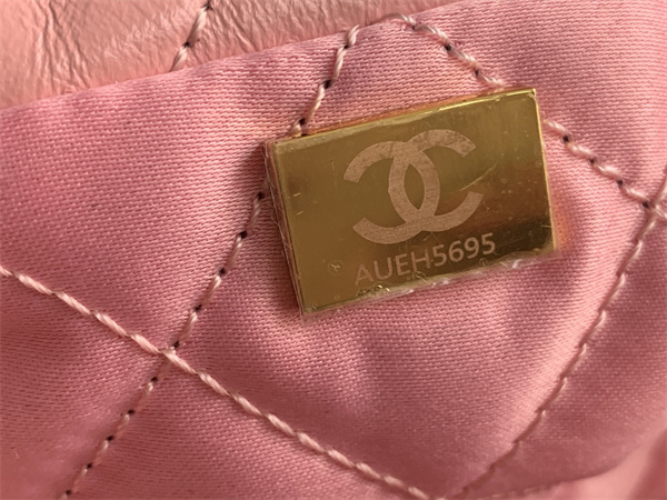 Cha.nel 22 Large Handbag Shiny Calfskin Gold Tone Metal Pink AS3262