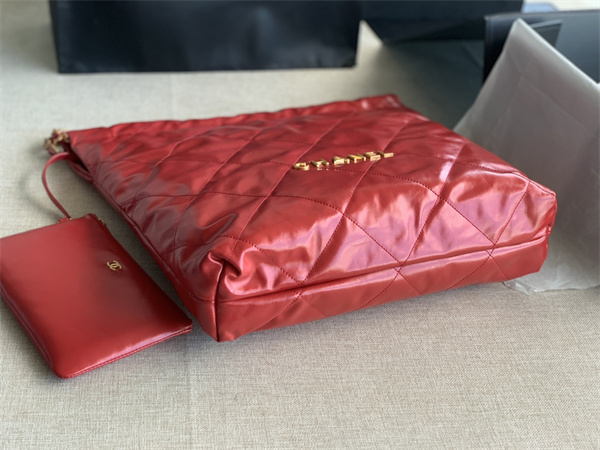 Cha.nel 22 Large Handbag Shiny Calfskin Gold Tone Metal Red AS3262