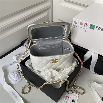 Cha.nel Vanity Case With Top Handle Lambskin Gold Tone Metal White AP3243