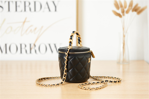 Cha.nel Vanity Case With Top Handle Lambskin Gold Tone Metal Black AS2873