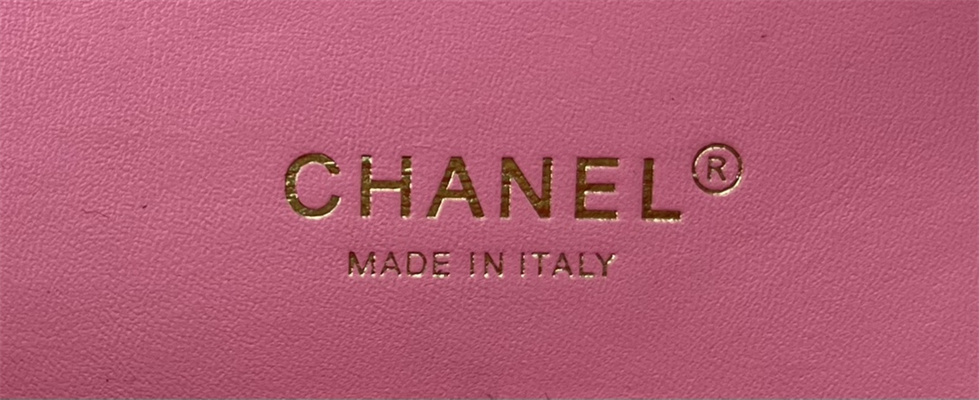 Cha.nel Medium Classic Flap Bag Tweed Gold Tone Metal Pink A01112