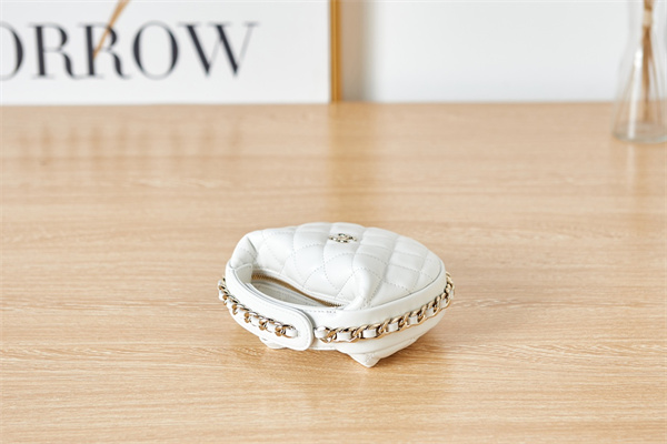 Cha.nel Pouch Lambskin Gold Tone Metal White AP3095