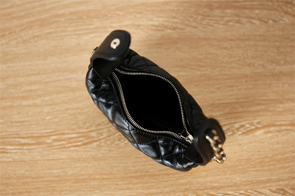 Cha.nel Pouch Lambskin Gold Tone Metal Black AP3095