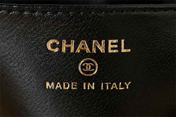 Cha.nel Pouch Lambskin Gold Tone Metal Black AP3095