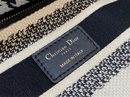 CD Medium Lady Di.or D-Lite Bag Black And Whtie Houndstooth Embroidery