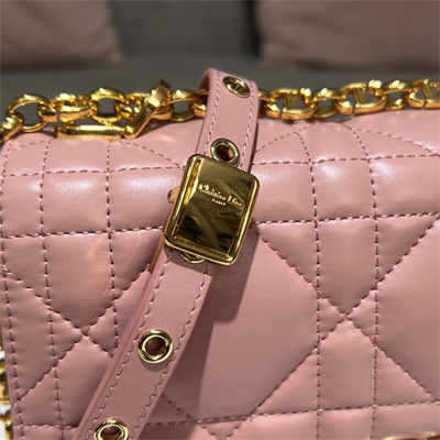 CD Medium Di.or Caro Bag Quilted Macrocannage Calfskin Gold Tone Metal Pink