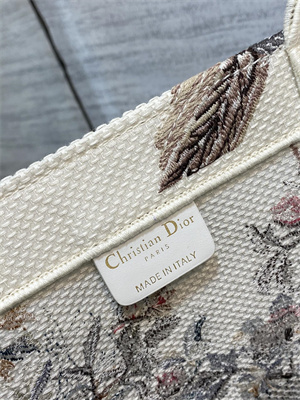 CD Large Book Tote Jardin d’Hiver Embroidery White Multicolor