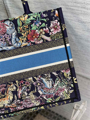 CD Medium Book Tote D-Constellation Embroidery Black Multicolor