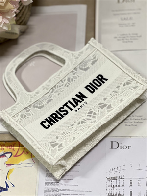 CD Mini Book Tote White D-Lace Embroidery With Macrame Effect