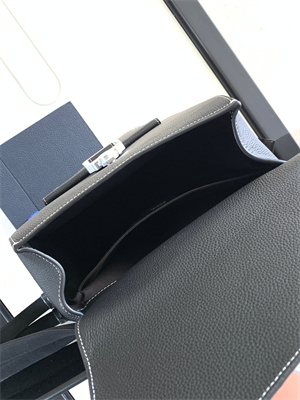 Di.or Gallop Backpack Grained Calfskin Black