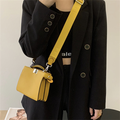 Fen.di Peekaboo ISeeU XCross Leather Bag Yellow Color