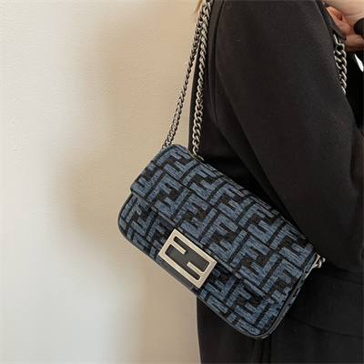 Fen.di BAGUETTE CHAIN MIDI Dk Blue Tapestry Fabric Bag With FF Motif