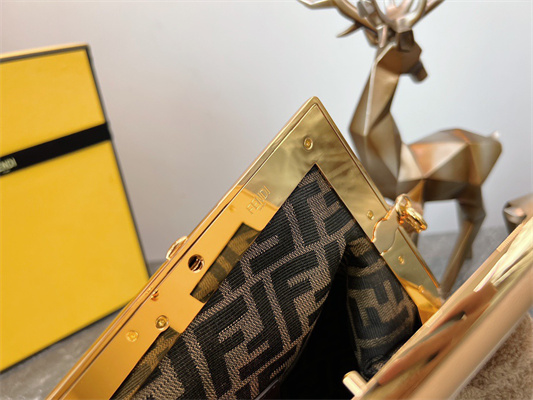 Fen.di FIRST MEDIUM Beige Sheepskin Bag