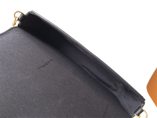 Fen.digraphy Chain Wallet Black Leather