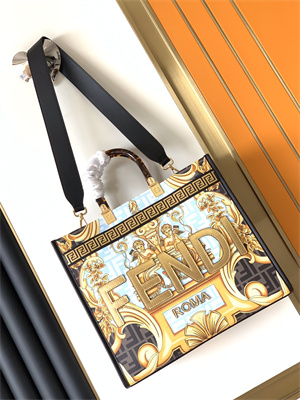 Fen.di FENDACE SUNSHINE Medium Multicolor Printed Leather Shopper