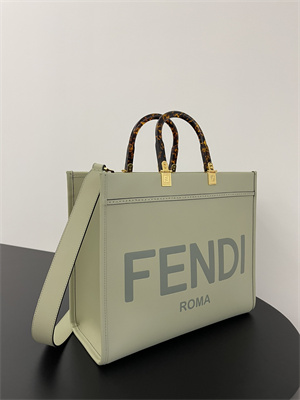 Fen.di SUNSHINE Medium Green Leather Shopper