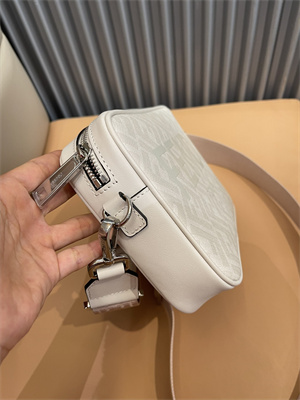 Fen.di CAMERA Case Cream FF Canvas and Leather