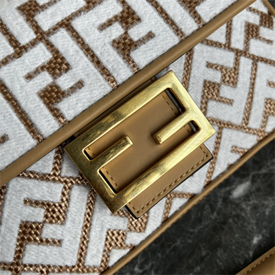 Fen.di BAGUETTE CHAIN MIDI Natural Straw Bag With White FF Embroidery