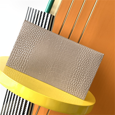 Y.S.L UPTOWN POUCH IN CROCODILE EMBOSSED LEATHER Beige Color Gold Tone Metal