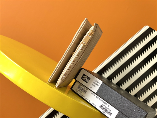 Y.S.L CASSANDRA MATELASS?? ZIP WALLET IN GRAIN DE POUDRE EMBOSSED LEATHER Beige Color Gold Tone Metal