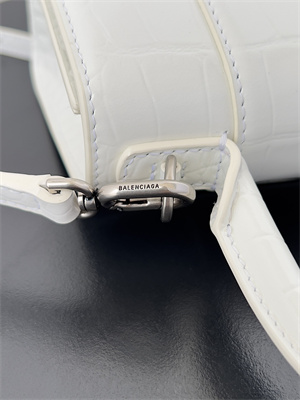 Women’s Hourglass XS Handbag Crocodile Embossed In White-Silver