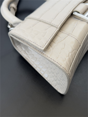 Women’s Hourglass XS Handbag Crocodile Embossed In Lt Beige-Silver