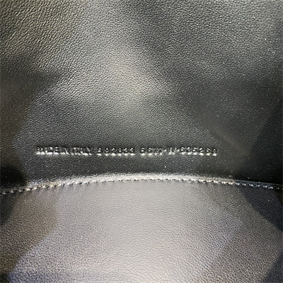 Women’s Hourglass XS Handbag Crocodile Embossed In Silver