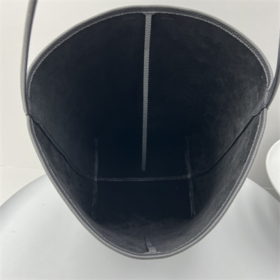 The Row Park N/S Large Tote Bag Grained Calfskin Black Color