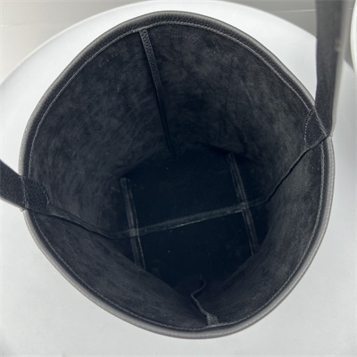 The Row Park N/S Medium Tote Bag Grained Calfskin Black color