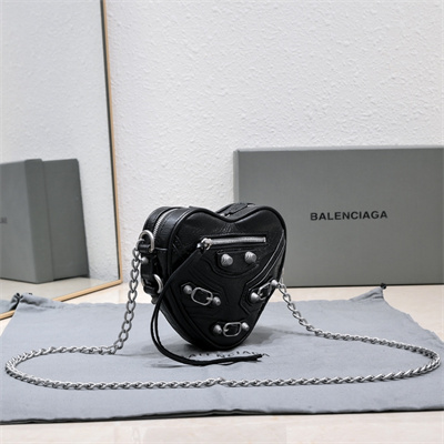 Women’s Le Cagole Heart Mini Bag In Arena Lambskin Black Color